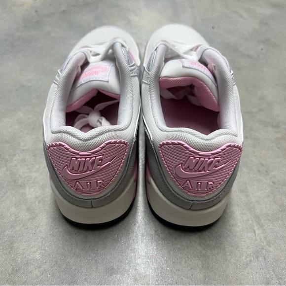 New with box - Wmn’s Nike Air Max 90 White/Sail-Med Sodt Pink - FN7489 100 - Picture 2 of 6